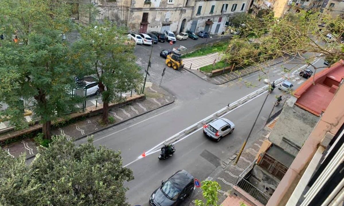 L’ultimo viaggio verso la campanella: Castellammare piange Emanuele, una giovane vita spezzata a 16 anni L’ultimo viaggio verso la campanella: Castellammare piange Emanuele, una giovane vita spezzata a 16 anni