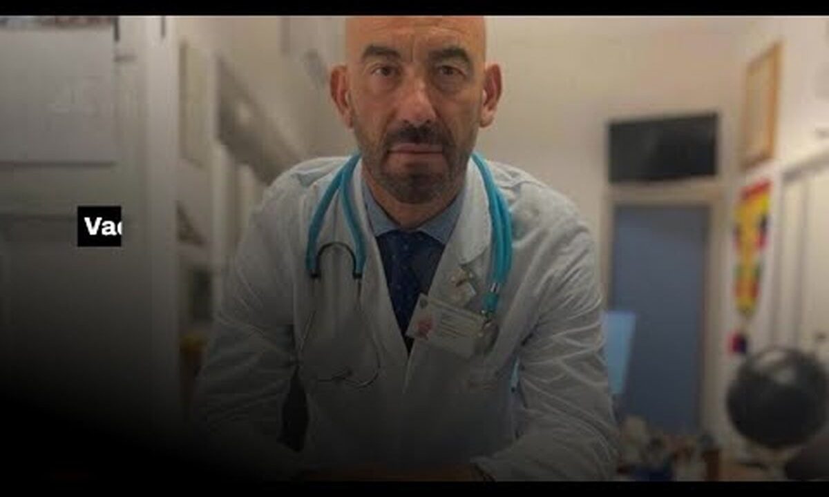 Bassetti: ‘Si dimetta chi ha difeso medici no vax’