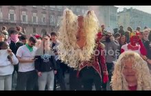 Cortei a Torino, cori contro polizia e Meloni: “Verremo a prenderti Giorgia”