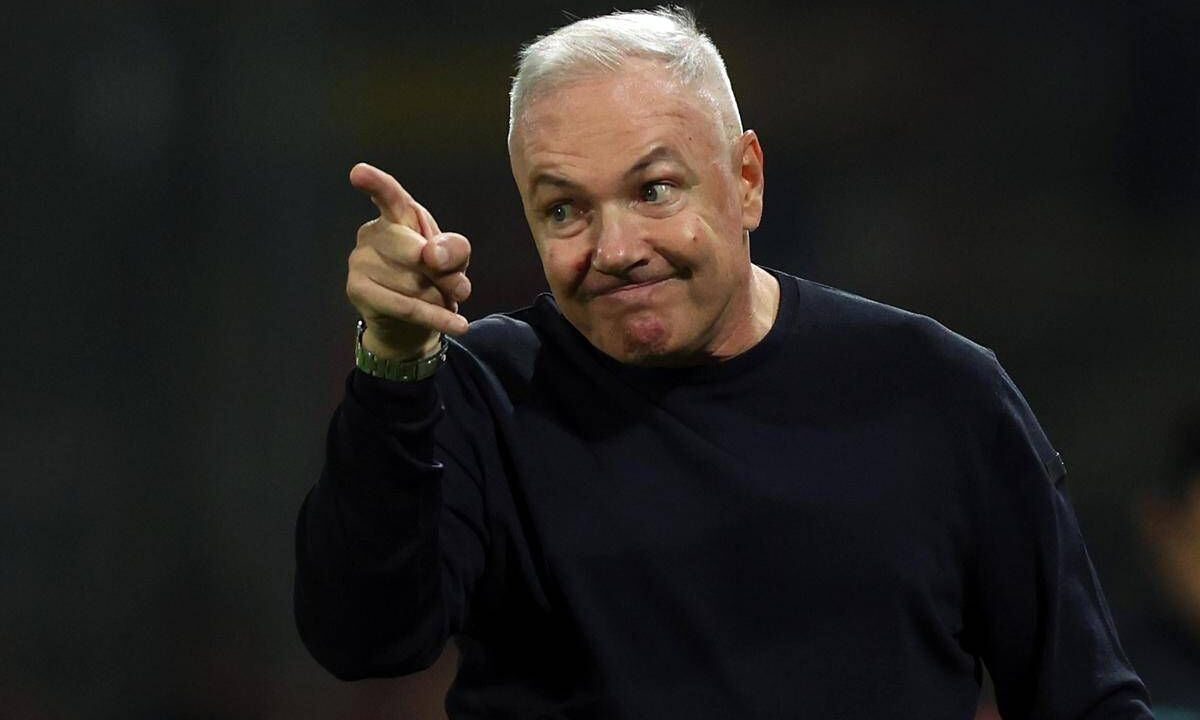 Frosinone-Lecce 5-1, Alvini non si ferma e vola al sesto posto. Fiorentina-Atalanta 2-2