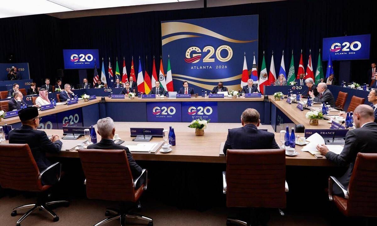 G20, Rubio accoglie i ministri degli Esteri ad Atlanta: “Momento cruciale”. Diplomatici europei rifiutano foto con Lavrov, scatto annullato G20, Rubio accoglie i ministri degli Esteri ad Atlanta: “Momento cruciale”. Diplomatici europei rifiutano foto con Lavrov, scatto annullato