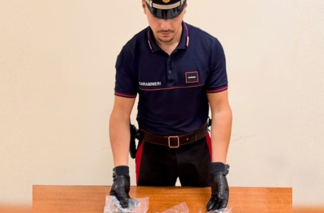 Gragnano, nuovo blitz antidroga nelle palazzine IACP: sequestrati 660 grammi di marijuana