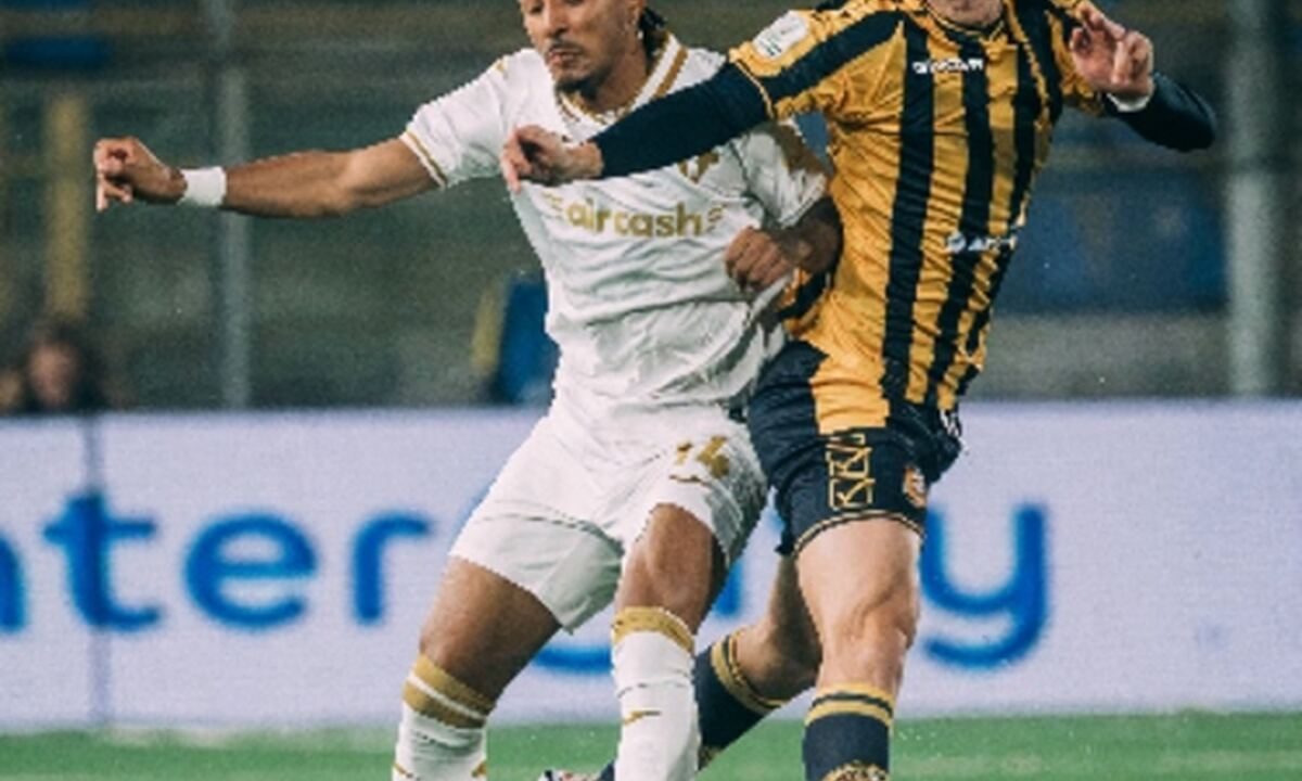 Juve Stabia, beffa al Romeo Menti contro il Verona: Un singolo grave errore condanna le Vespe alla sconfitta Juve Stabia, beffa al Romeo Menti contro il Verona: Un singolo grave errore condanna le Vespe alla sconfitta