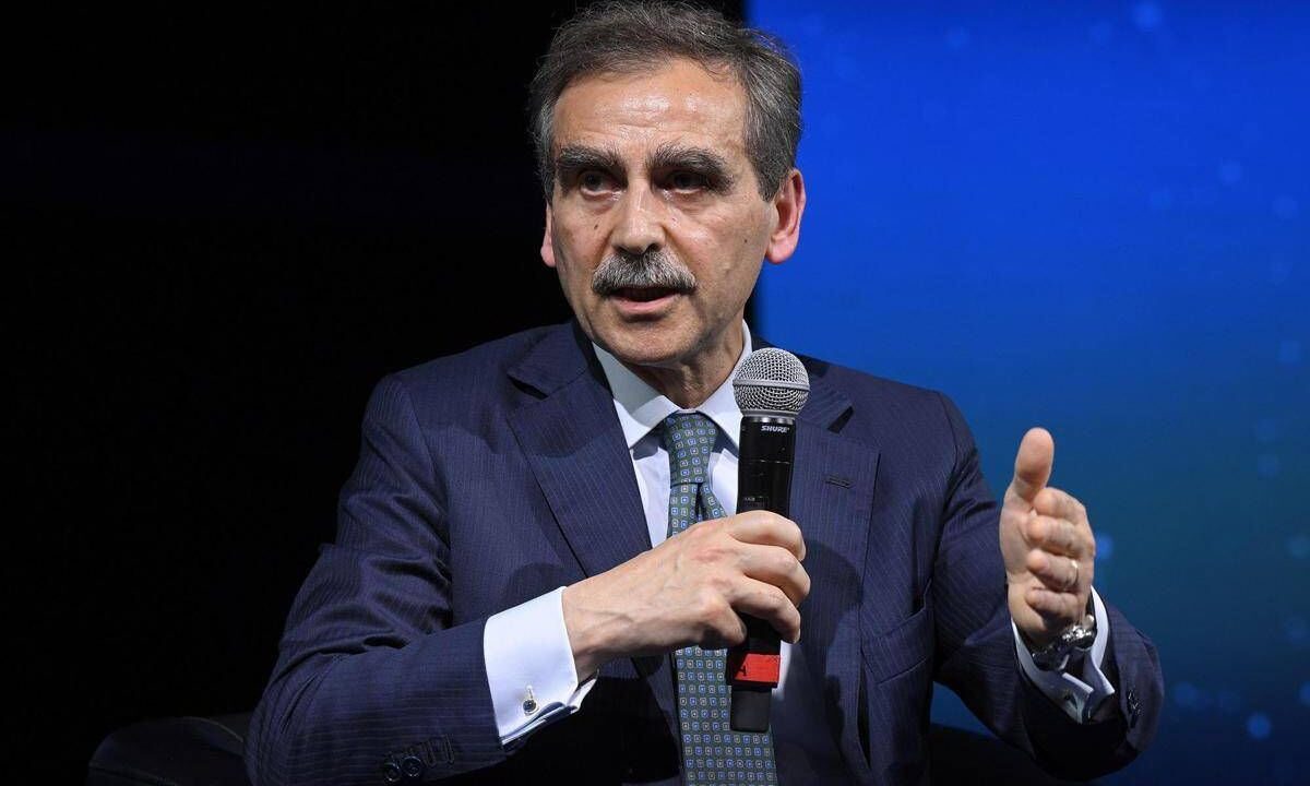 Mps, Lovaglio: “Sorpresi da cambio rotta Intesa Sp, era favorevole a fusione con Mediobanca”
