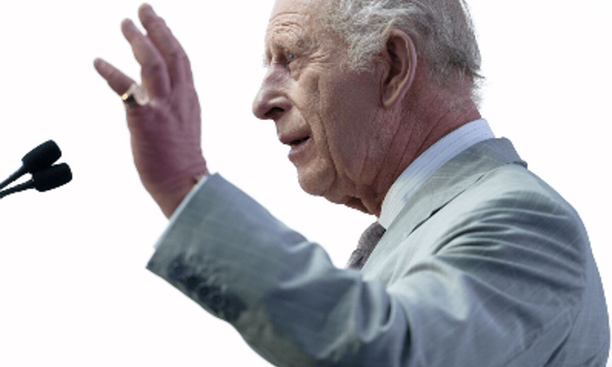 Re Carlo, secondo giorno ai Caraibi: i passi di danza dopo le scuse sulla schiavitù