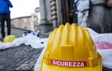 Castellammare, incidente sul lavoro in via Pioppaino: 69enne precipita dal trabattello
