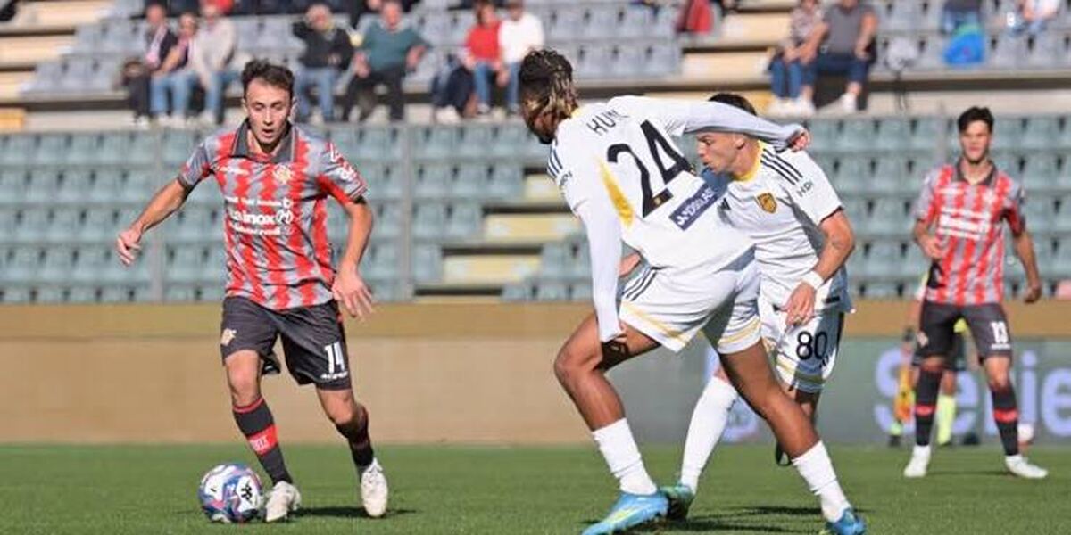 IL MORSO DELLA VESPA. Impresa dello Stabia allo Zini: Bellich firma l’1-0, la Cremonese cade in casa IL MORSO DELLA VESPA. Impresa dello Stabia allo Zini: Bellich firma l’1-0, la Cremonese cade in casa