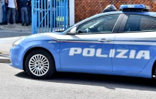 Lite tra studenti finisce nel sangue: 14enne accoltellato e coetaneo arrestato in una suola di Castel Volturno
